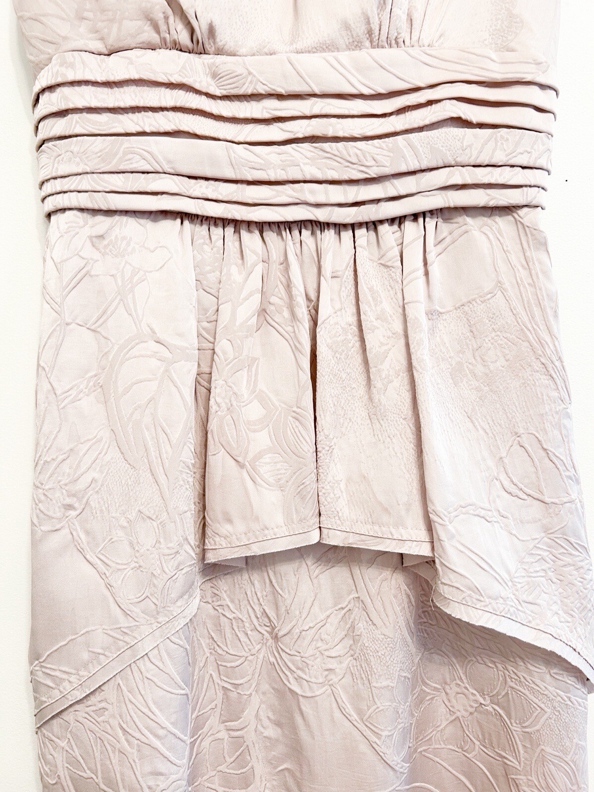 BCBG MAXAZRIA TIERED PATTERNED SILK STRAPLESS DRE… - image 9