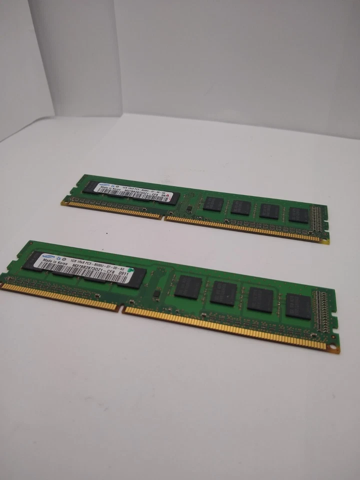 Samsung Lot 3x 1GB RAM 1Rx8 PC3-8500U Samsung - Image 2 of 3