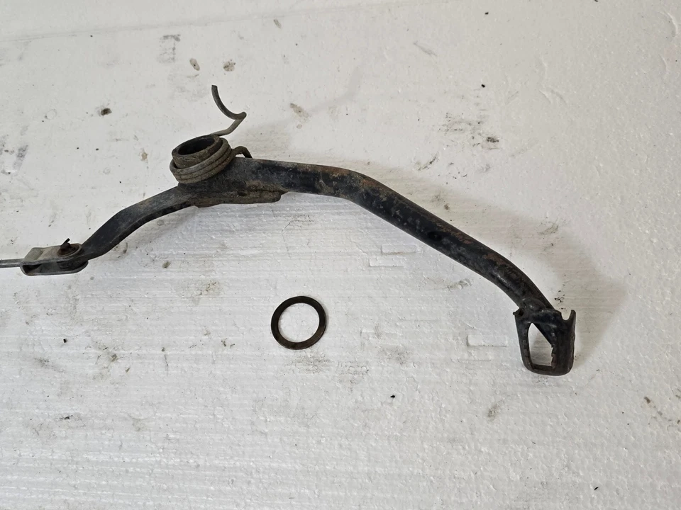 Pedal de freno trasero Yamaha AT1 125 1969-71 Enduro con resorte y varilla Foto 2 de 4