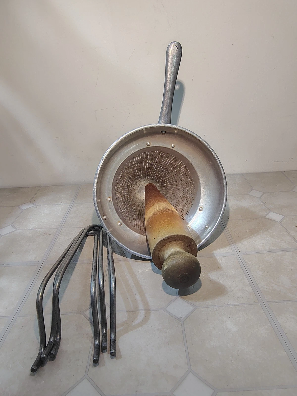 VTG Aluminum 9" CARCO Sieve Strainer Food Mill Wood Pestle RARE