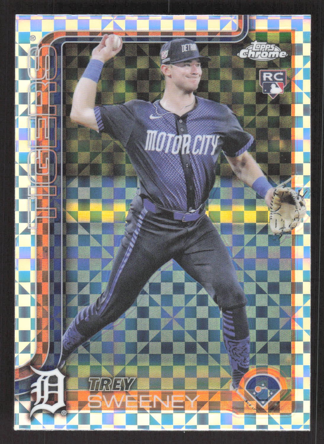 2025 Topps Chrome #6 Trey Sweeney Geometric Refractors