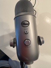 Blue Yeti USB Microphone Silver Freestanding with Mute Button  Adjustable Stand