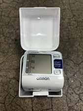Omron BP652 Automatic Wrist Blood Pressure Monitor HEM-6052-Z