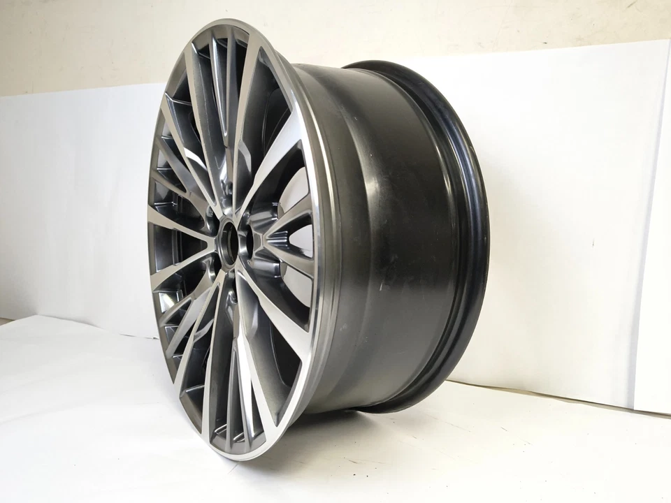 2016 - 2020 凯迪拉克 CT6 20 英寸 x 8.5 英寸银色镀铬轮圈 23416275 原始设备制造商 — 第 3/4 张图片