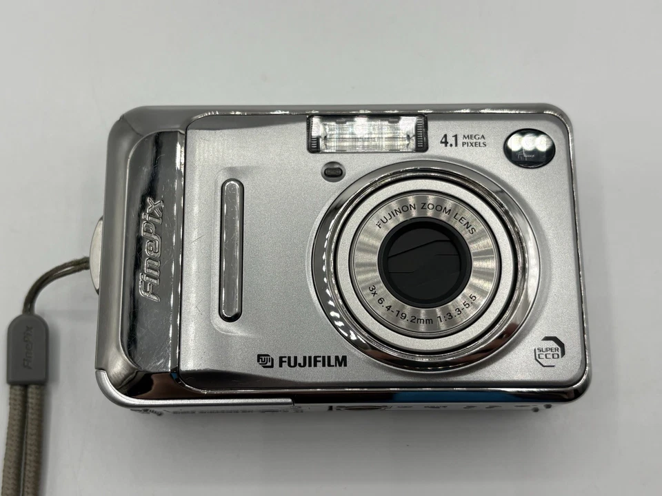 Fujifilm FinePix A400, photo 2 of 5
