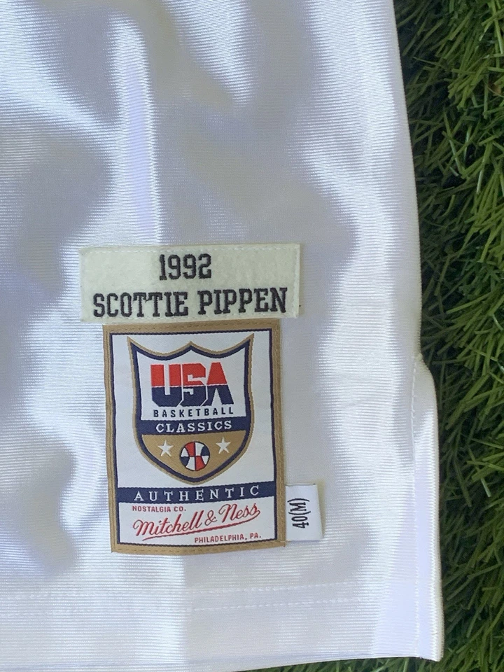 Pippen de basquete Mitchell & Ness EUA Dream Team - Imagem 3 de 4