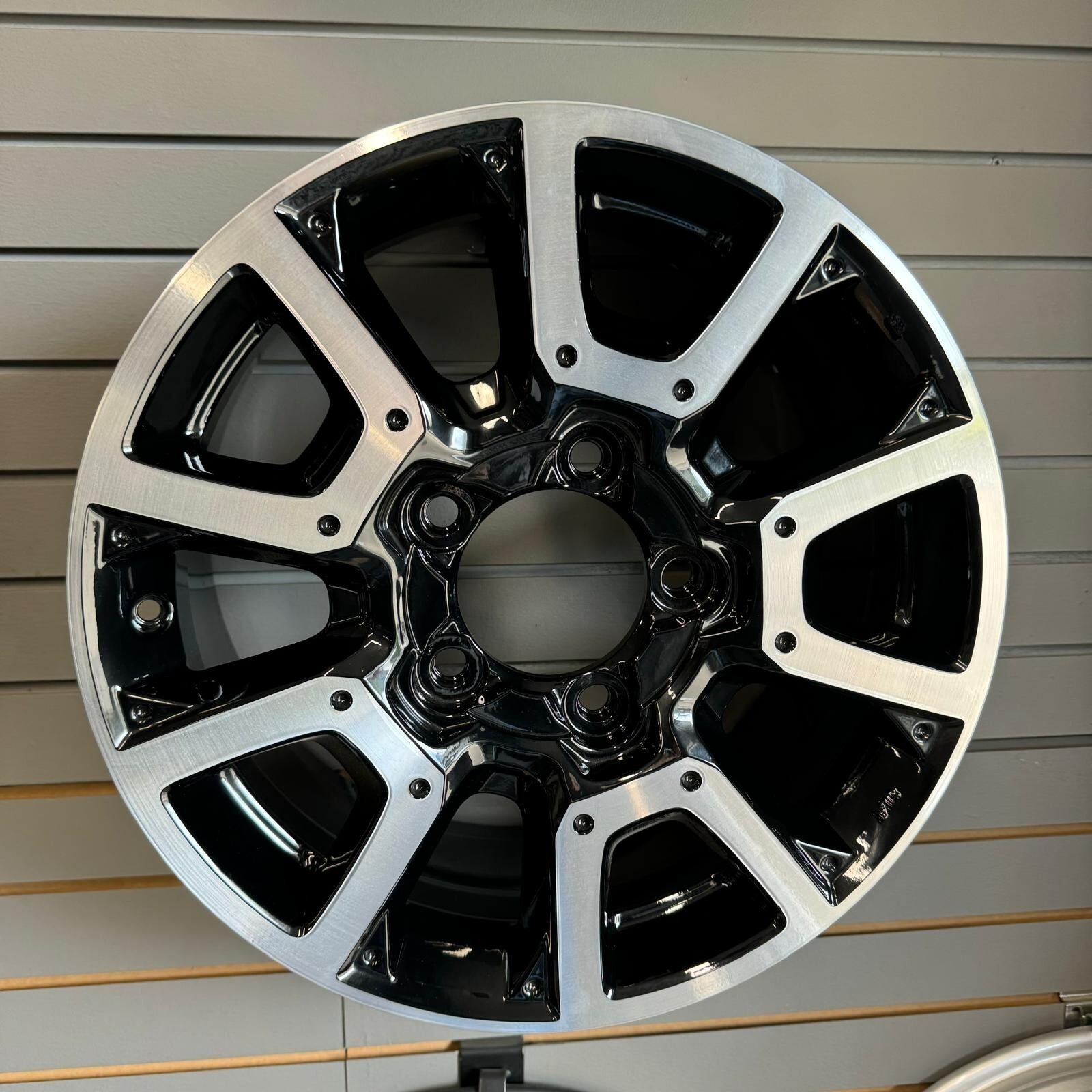 Toyota Tundra Wheel 18 inch Factory OEM original for 2014-2021 18 inch 5 bolt