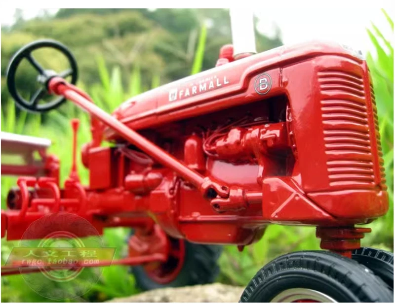 Scale Diecast 1:16 Farmall B Red Agricultural Tractor Model Toys Vehicles Gifts - Image 3 of 4