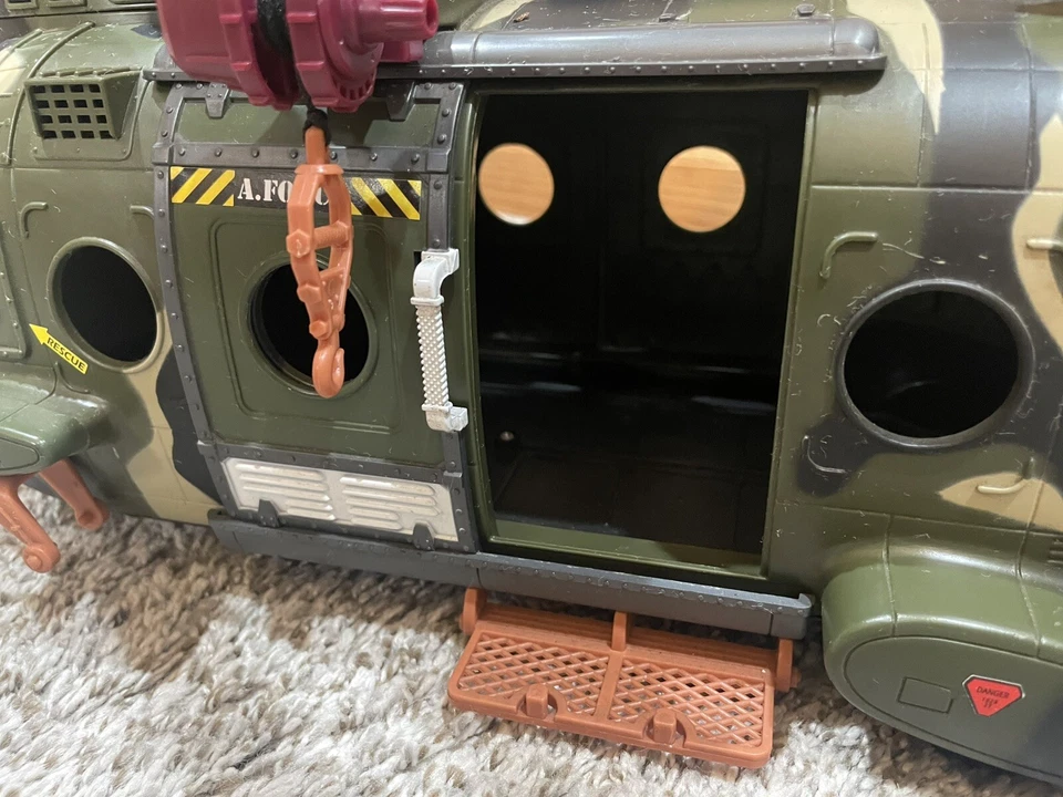 Helicóptero Militar Chap Mei 18" Largo Soldado A Force Chinook-no completo/piezas Foto 4 de 4