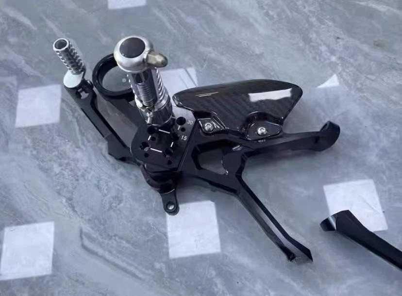 Juego trasero de estriba de protección de talón de fibra de carbono 2019-2025 para BMW M1000RR S1000RR Foto 4 de 4