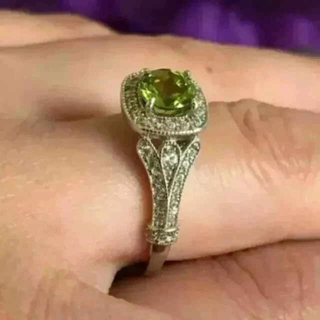 Anel de casamento criado em laboratório 2 quilates corte redondo peridoto halo fantasia folheado a ouro branco 14K - Imagem 3 de 4