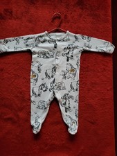 Baby Boys Disney Winnie The Pooh Sleepsuit Size 0-3 Brand Matalan Ex Con B34