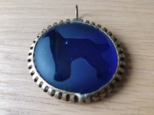 VINTAGE CAMEO PENDANT BLUE GLASS DOG SILHOUETTE METAL FRAME PATTERNED EDGE