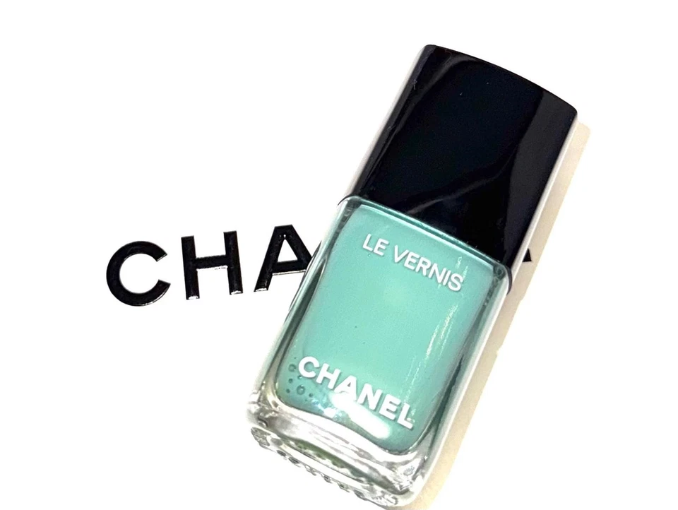 Chanel Le Vernis Longwear Nail Colour 590 Verde Pastello 13ml - Bild 3 von 4