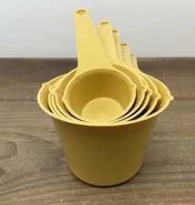 Vintage Foley Retro Yellow Plastic Dry Measuring Cups Set of 5 Made In USA