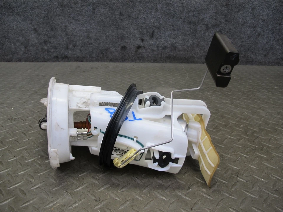 01-06 BMW E46 330i 330Ci 3.0L M54 BOMBA DE COMBUSTIBLE SENSOR DE NIVEL UNIDAD DE ENVÍO CONJUNTO OEM Foto 4 de 4