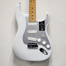 Fender American Ultra II Stratocaster with Maple Fretboard - Avalanche