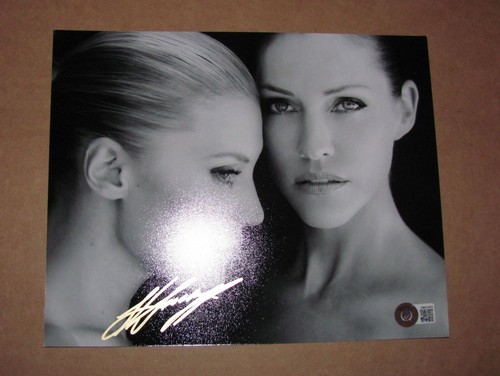 Katee Sackhoff sexy 8"x10" Hand-Signed Autographed Photo Beckett Witnessed SWAU - Afbeelding 2 van 9