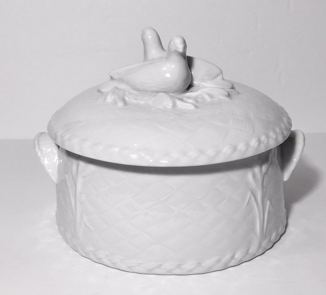 Vintage Royal Worcester Gourmet Oven China 1.75 Qt Casserole Birds