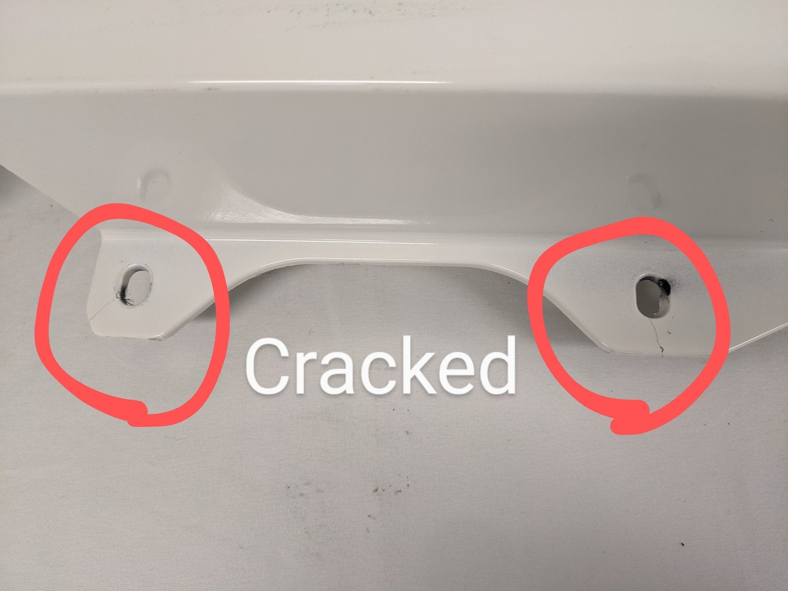 Damaged Western Star 47X SFA LH Side Cowl Panel - P/N  18-72418-006