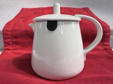 FORLIFE Teabag Rest Teapot 12 oz White Silicone String Holder Dripless Spout