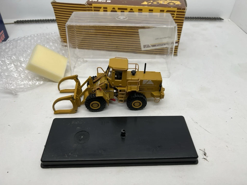 Fiat-Allis FR20B LOG Loader - Old Cars 1:50 Scale ?Diecast Model #60800 IN BOX - Image 2 of 4