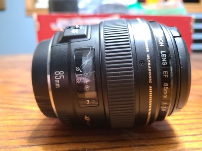 Canon EF 85mm f/1.8 USM Lens   Sharp Portrait Lens   Clean Glass   Fast AF