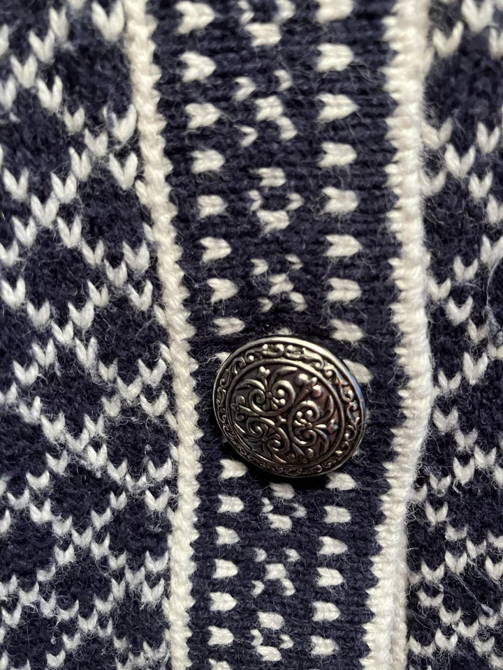 CHELSEA GARDENS Sz Med Nordic Fair Isle Blue Women’s Cardigan Metal Buttons Vtg - Image 4 of 4