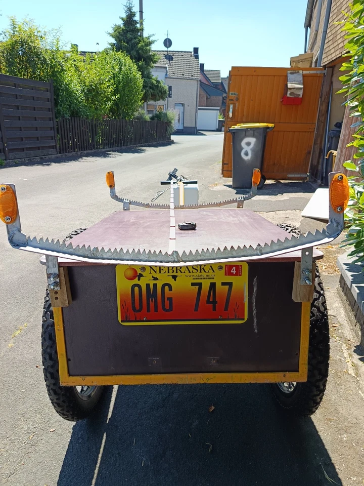 Fahrrad Mofa Anhaenger Stabil Sonderanfertigung mit Tisch und Ersatz - Räder - Bild 3 von 4