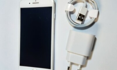 Apple iPhone 8 Plus A1897 (GSM) - 256GB - Silber (Ohne Simlock)