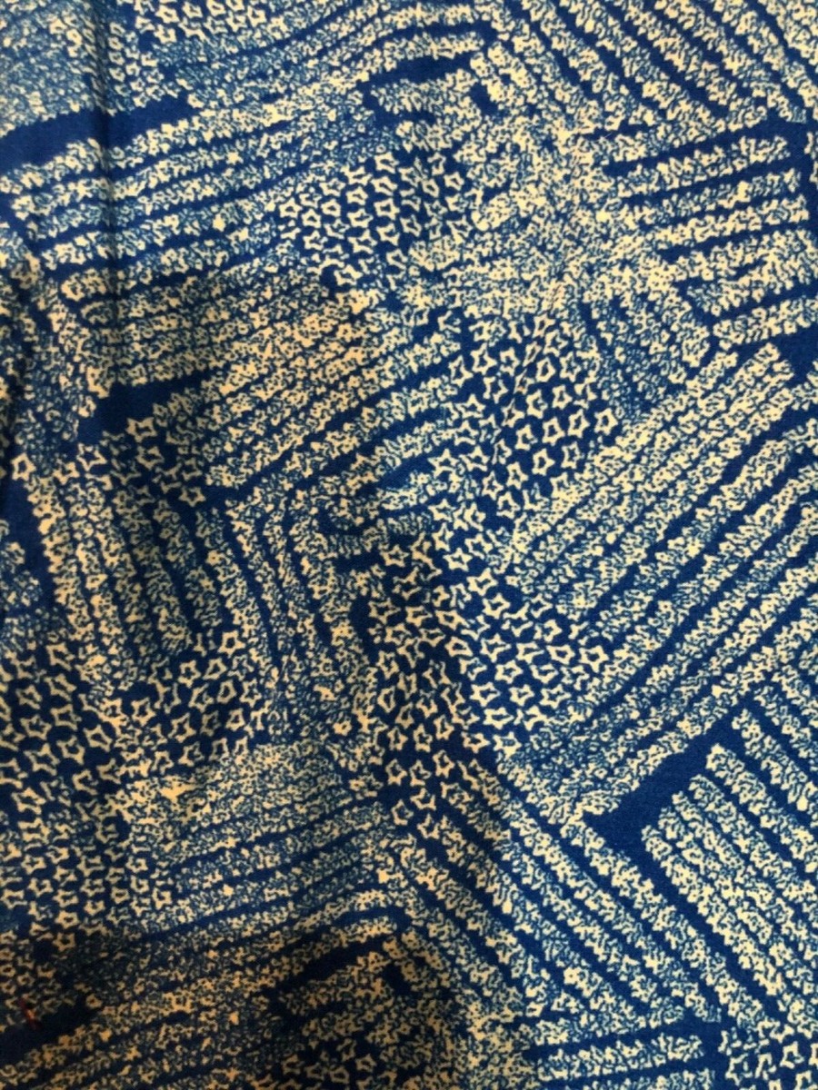 Haut LuLaRoe Irma Taille M – Bleu Foncé Uni Avec étoiles – Neuf Avec étiquette