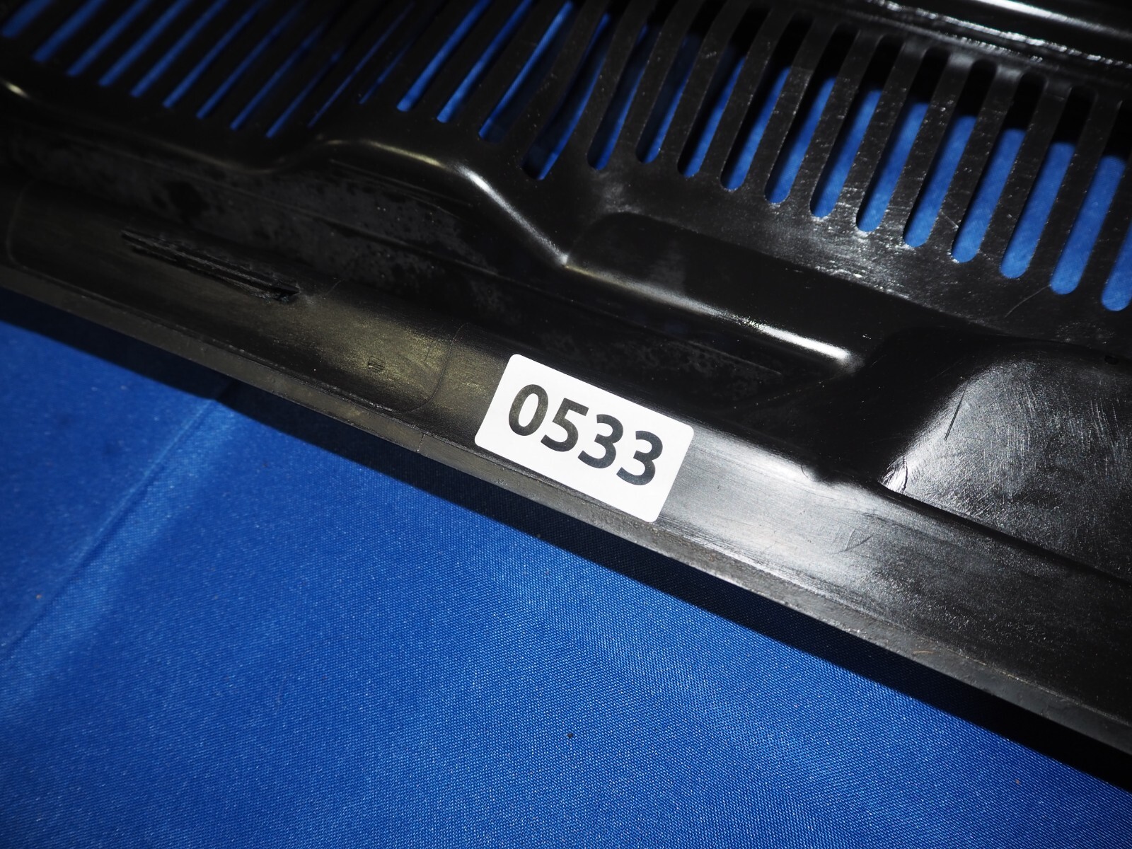 2006-2012 Bentley Flying Spur Front Windshield Cowl Vent Molding Trim OEM Black