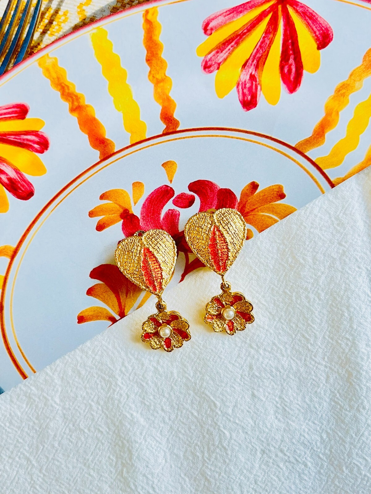 Orecchini Yves Saint Laurent YSL Vintage Arancione Cuore Amore Floreale Perla Goccia