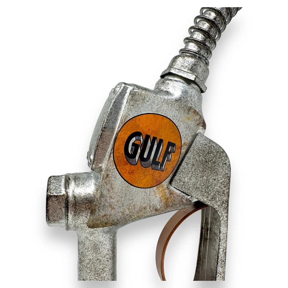 Boquilla de bomba de gas de petróleo Gulf decoración de pared con diseño de inspiración vintage Foto 3 de 4