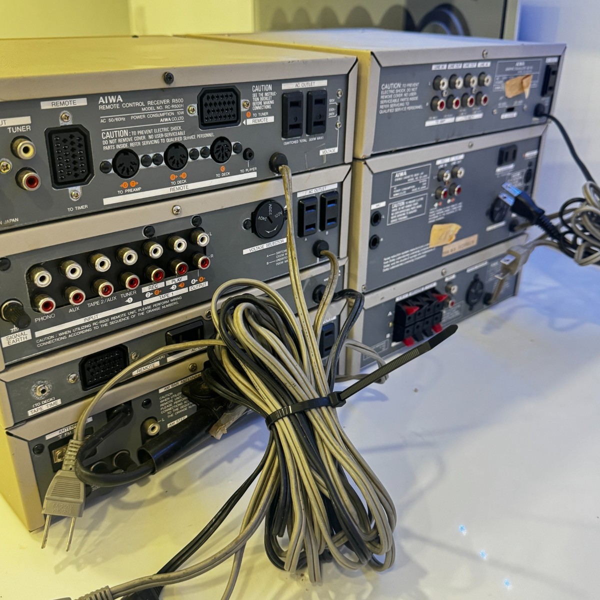Aiwa Mini Component Stereo Amplifier MT80 C80 R500 R80 P80 L80