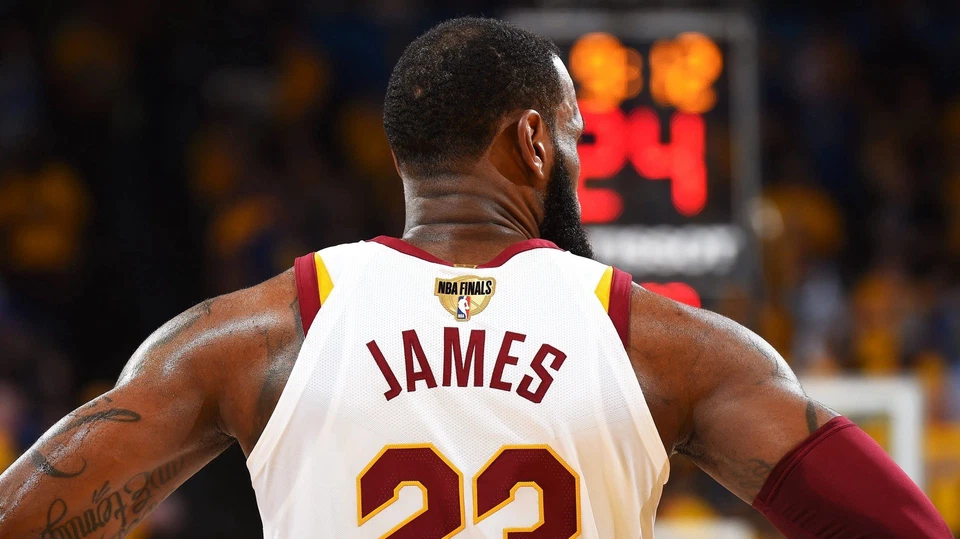 LeBron James Cleveland Cavaliers 2018 NBA Finals Jersey Men's Large - Image 4 of 4