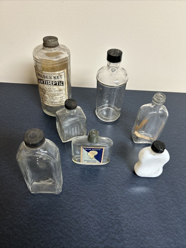 Lavoris, Blue waltz, Golden key antiseptic Vintage Bottles. Lot Of Seven.