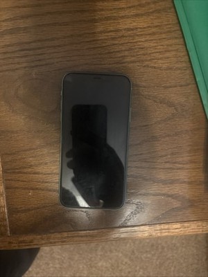 Apple iPhone 11, everything still works. There is no box.