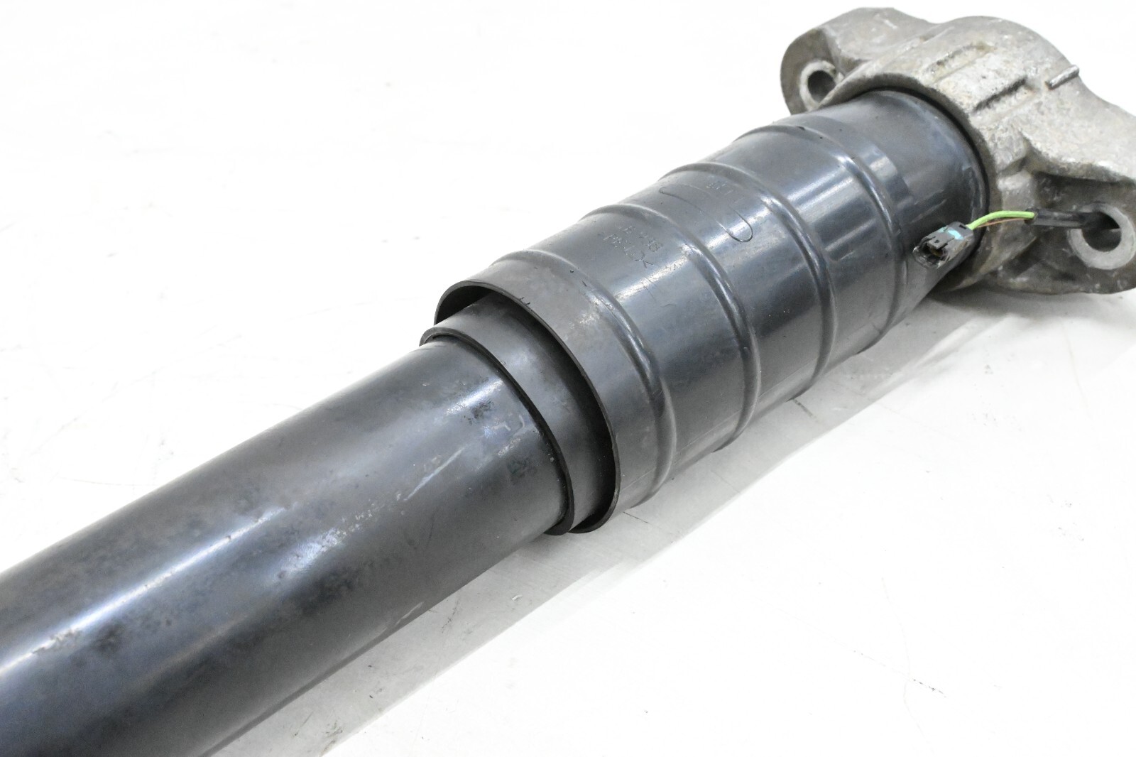 ⭐ 14-19 Maserati Quattr Ghibli Awd Rear Right or Left Shock Strut Absorber Oem