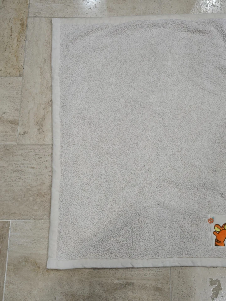 Disney Baby Tigger Baby Blanket Cream Sherpa Fleece Orange Ladybugs Peek-A-Boo - Image 2 of 4