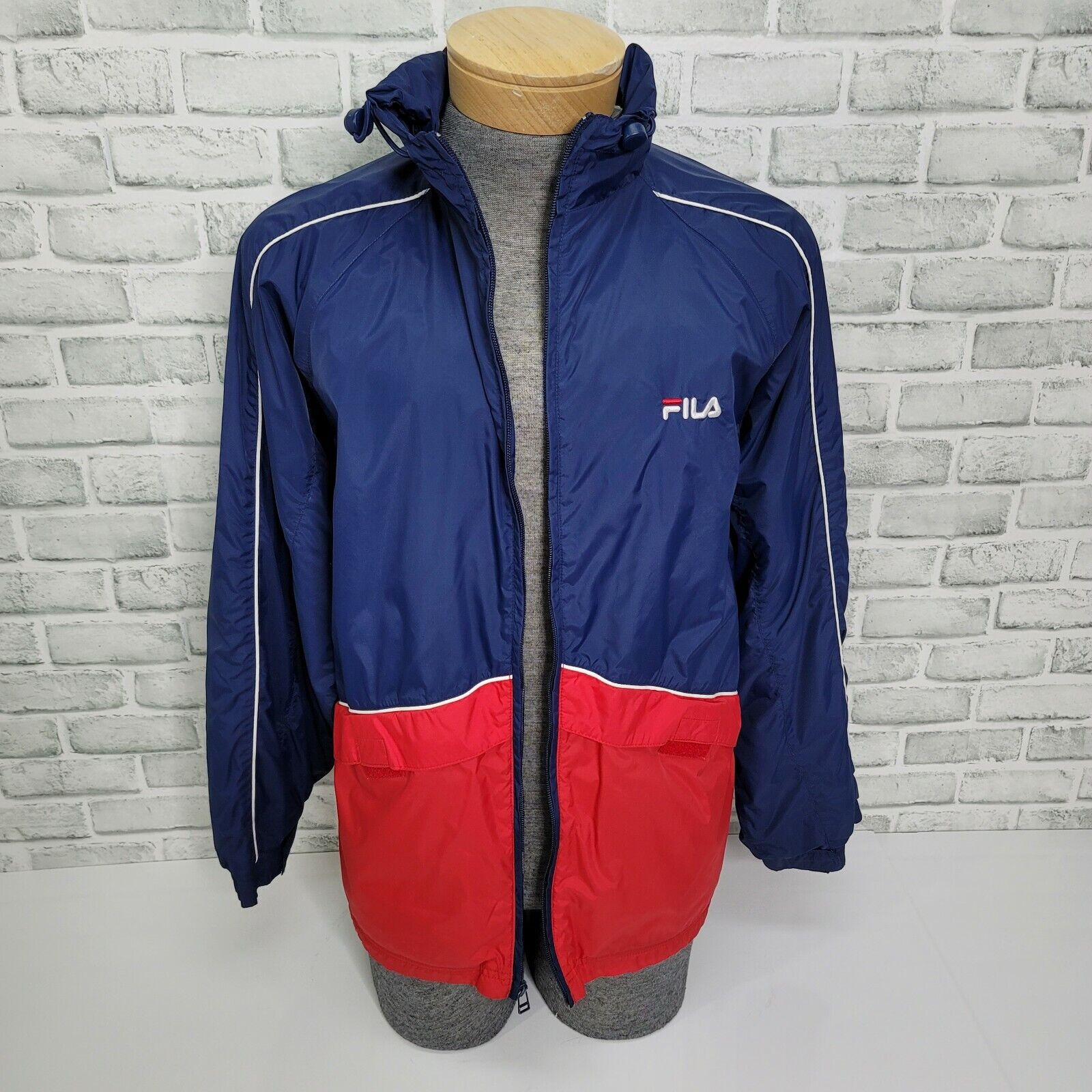 Vintage Fila Lightweight Hooded Windbreaker Full … - image 2