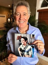 Welcome to BARRY WILLIAMS DIRECT! AUTOGRAPHED 8x10 PHOTO! * THE BRADY BUNCH