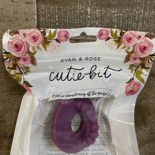 Ryan & Rose Cutie Bit Baby Teether Toddler Teething Accessory Fig Silicone - Picture 2 of 4