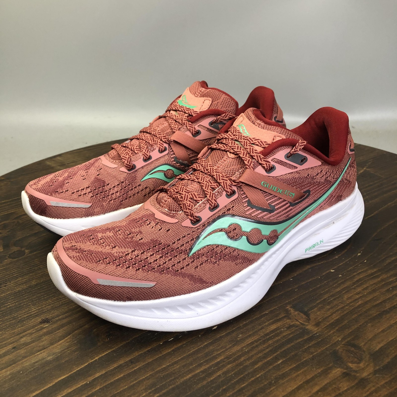 Saucony Guide 16 Shoes Womens Size 8.5 Pink Running Athletic Sneakers S10810-25