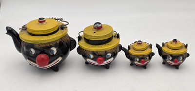 Vintage Thames Redware Clown face Set, 1940'-1950's from Japan.