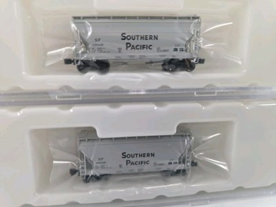 2 - Z scale AZL 2 Bay Hoppers SP Brand New Never Run