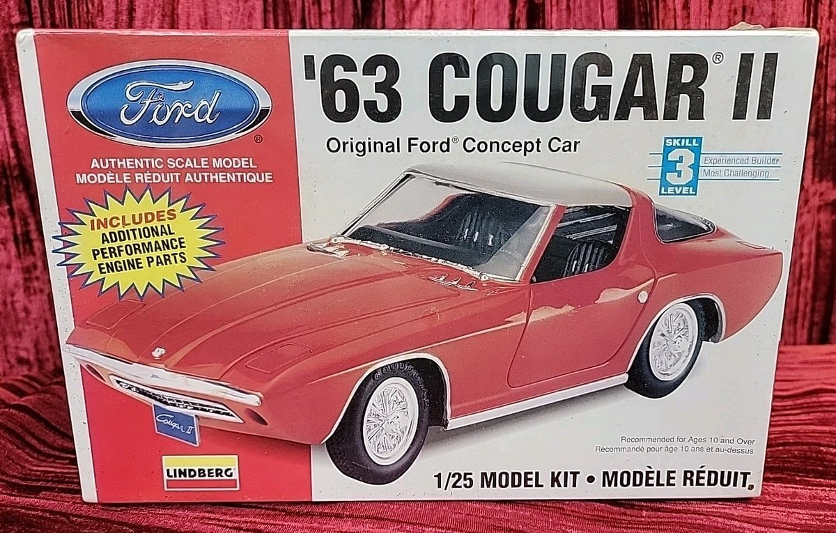 Lindberg 72162 1/25 Scale 1963 Ford Cougar II Concept Car Plastic