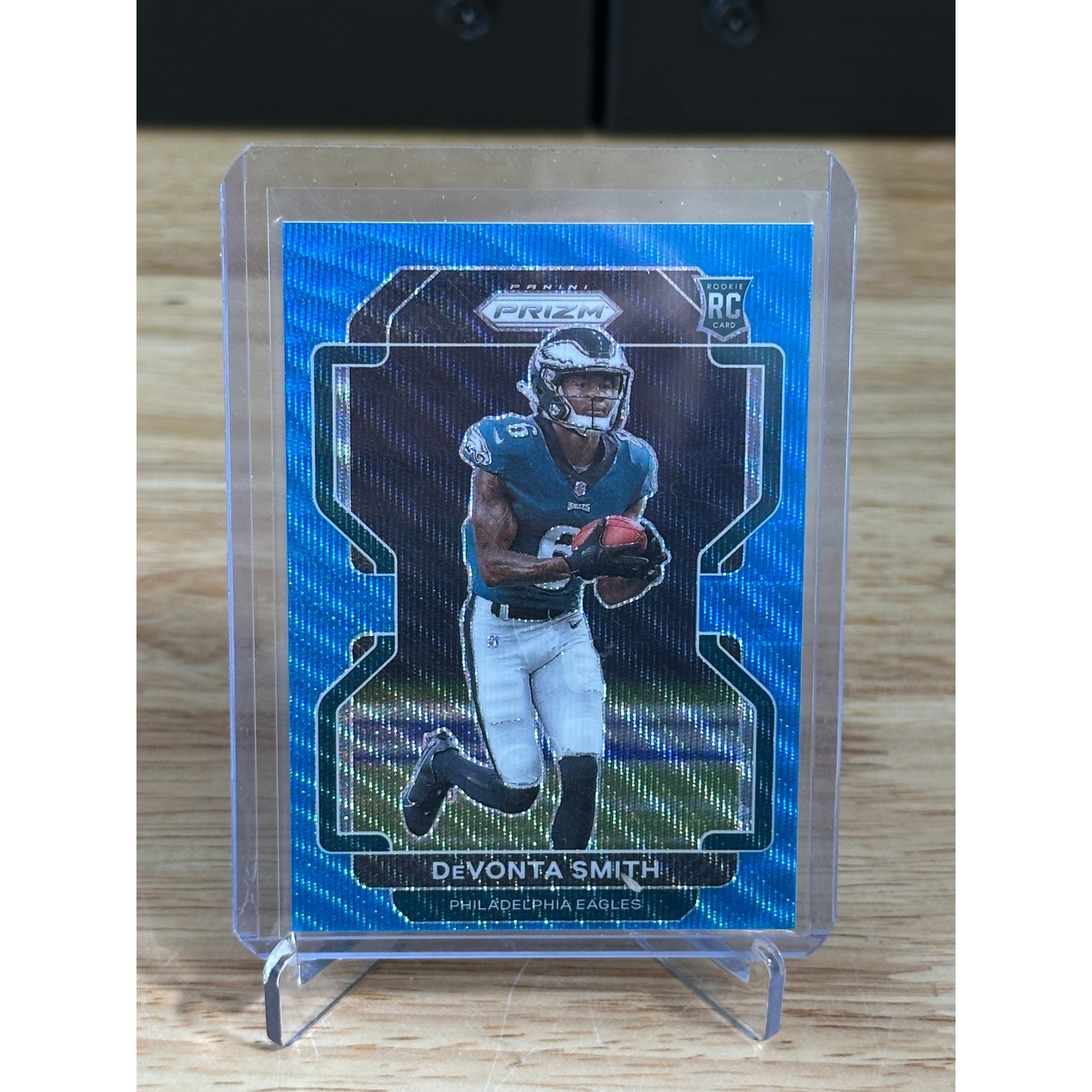 2021 Panini Prizm - Rookie Devonta Smith #335 Blue Wave Prizm /199 (RC)