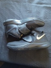 Nike flytrap 3 kids youth size 7 shoes black basketball sneakers..make offer