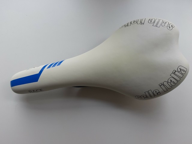 selle italia white saddle